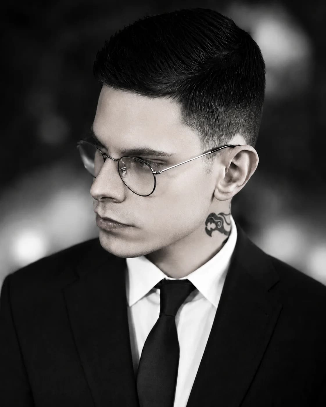 Black-and-white portrait of Killian Dujardin, founder of FELIX ORIGIN.